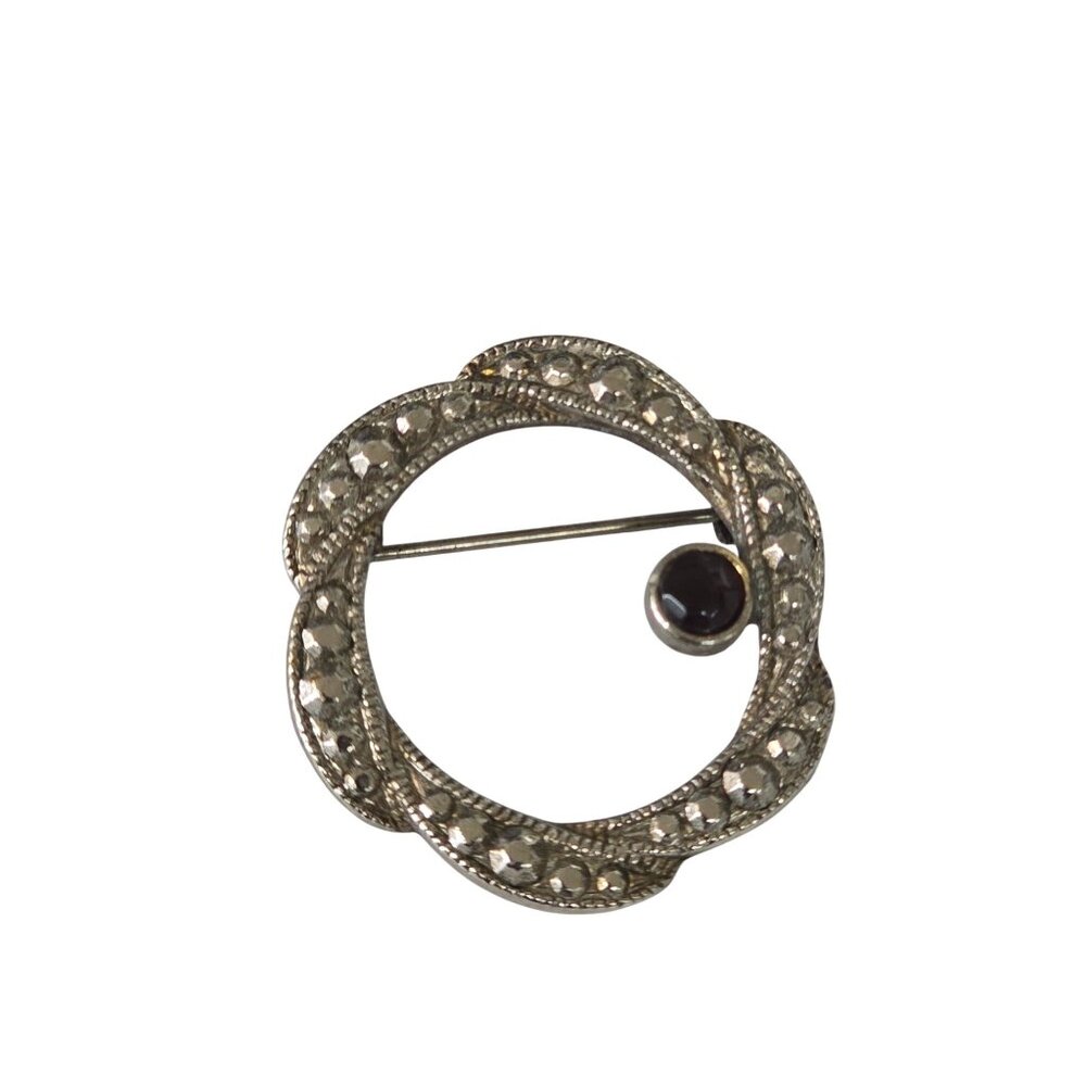 Vintage Silver Tone Textured Circle Brooch w/ Black Cabochon Accent Mid Century